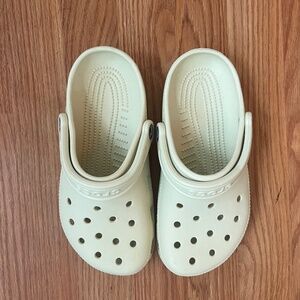 Crocs Cream/ Off white